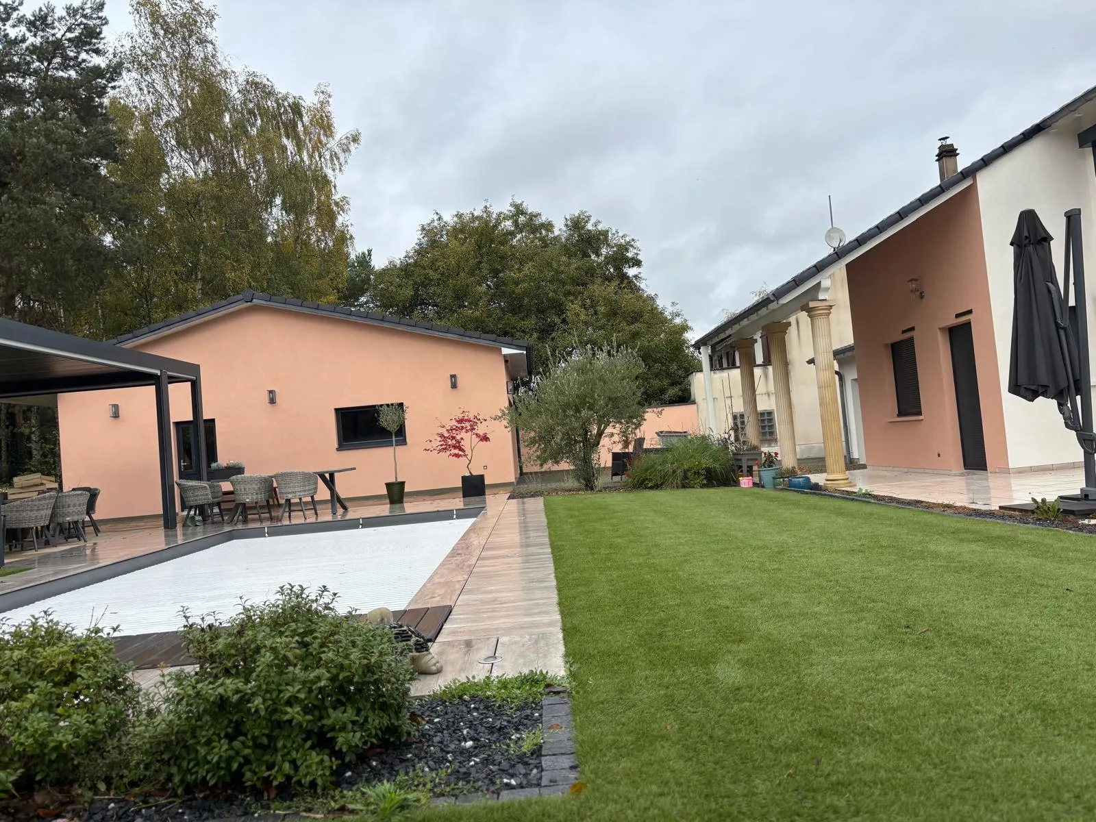 Fassadenrenovierung von ZF Fassaden in Luxemburg — Foto 1
