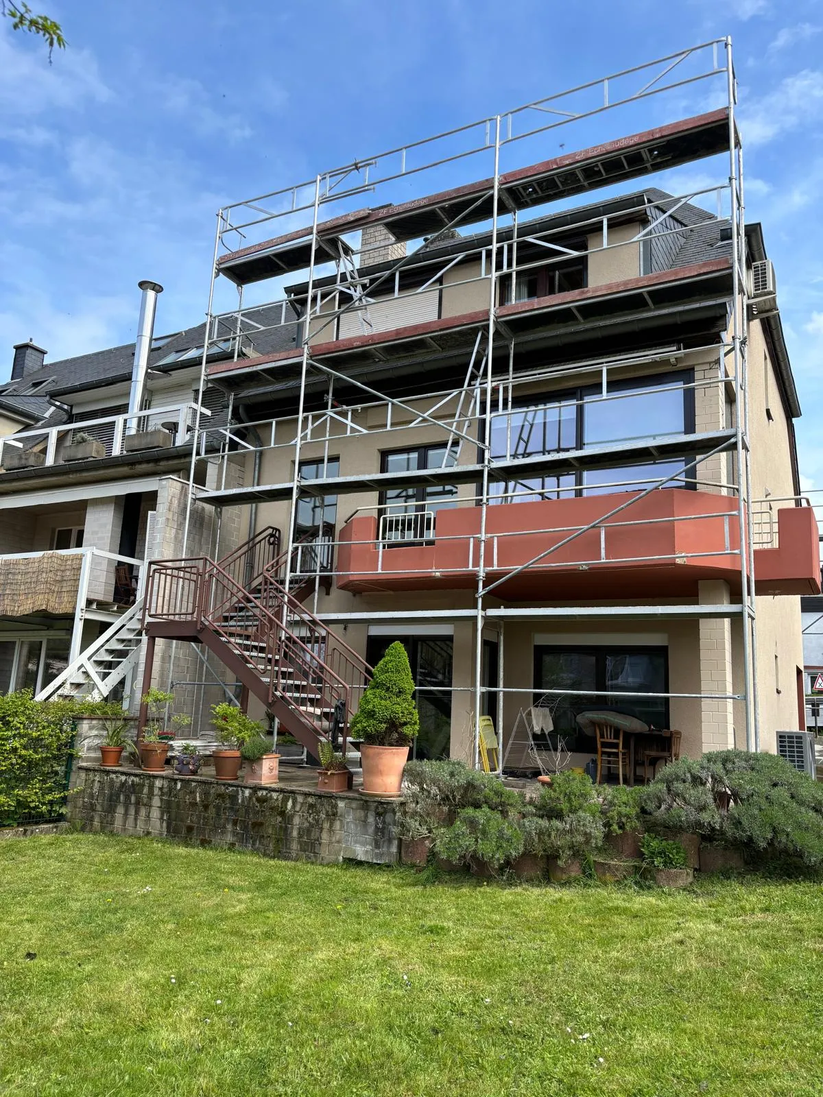 Gerüst von ZF Fassaden in Luxemburg — Foto 2
